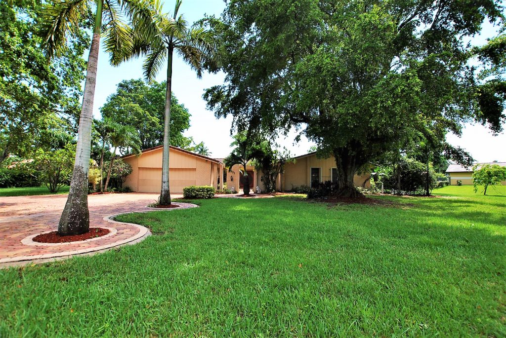 real estate liquidation sale in fort lauderdale
